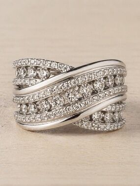 10K White Gold 1.00 Carat Natural Diamond Crossover Ring Michael Hill Size 7